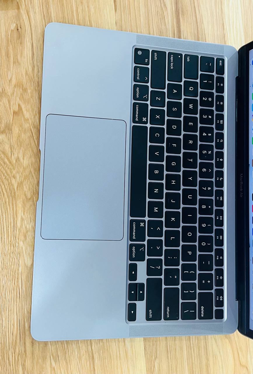 MacBook Air M1 (Grey)