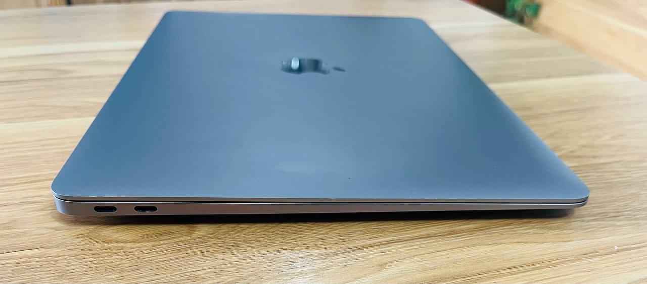 MacBook Air M1 (Grey)