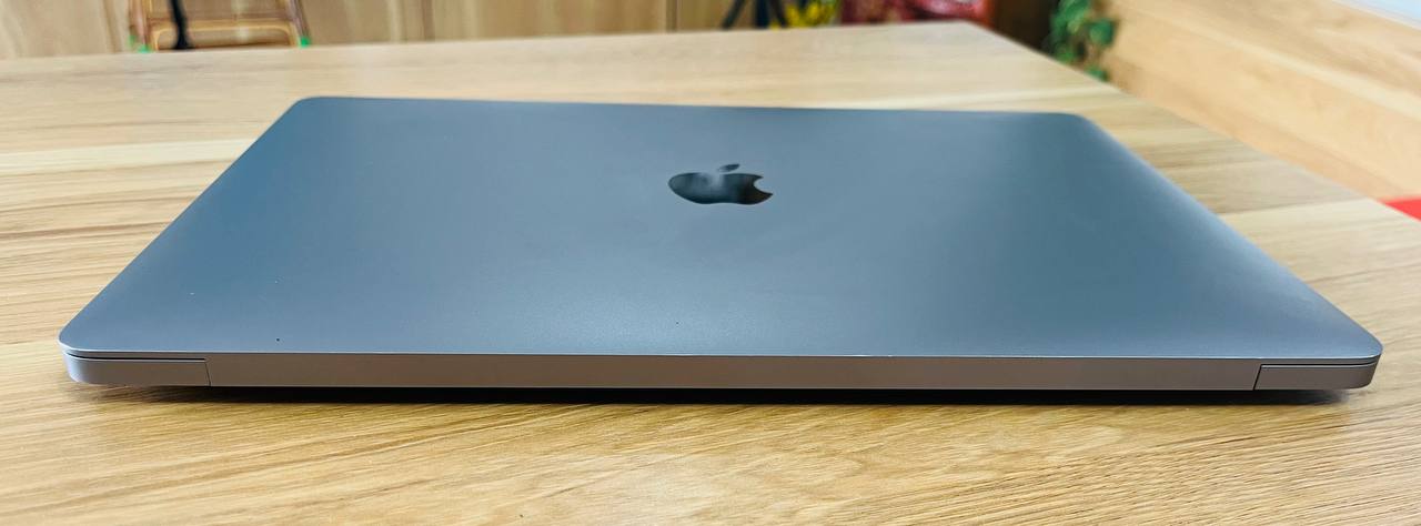 MacBook Air M1 (Grey)