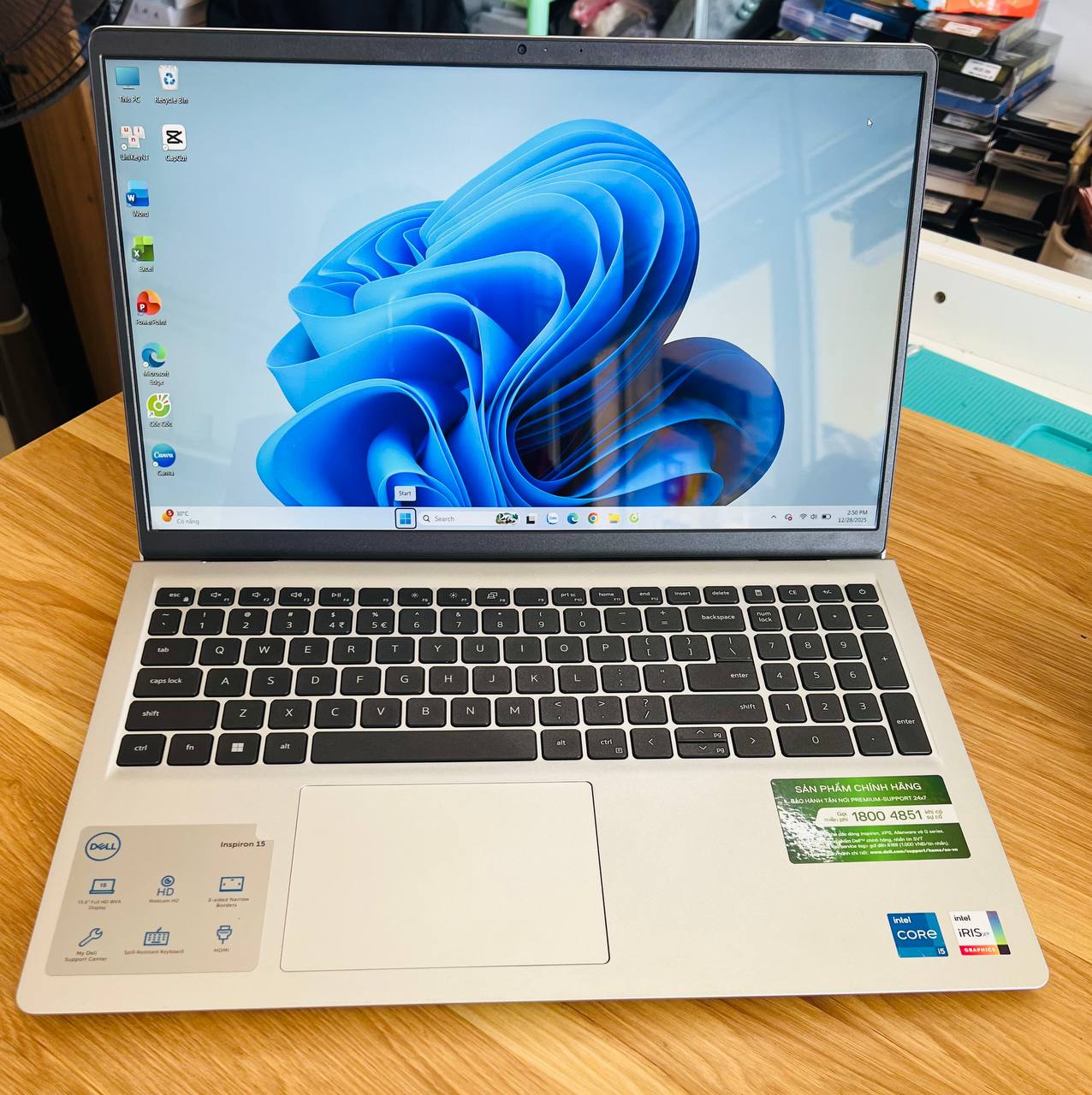 Dell Inspiron 15 3520