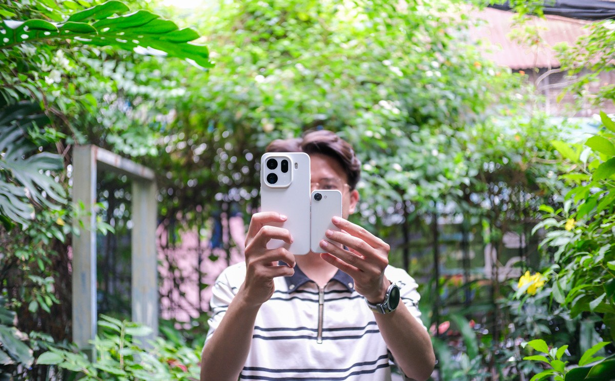 ay-la-chiec-smartphone-mini-chi-bang-3-ngon-tay-hiem-co-kho-tim-ay-u-cac-chuc-nang-khong-thieu-mon-nao