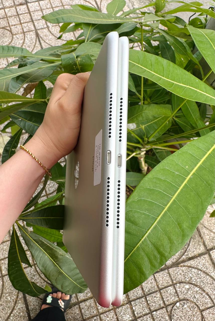 iPad Gen 7